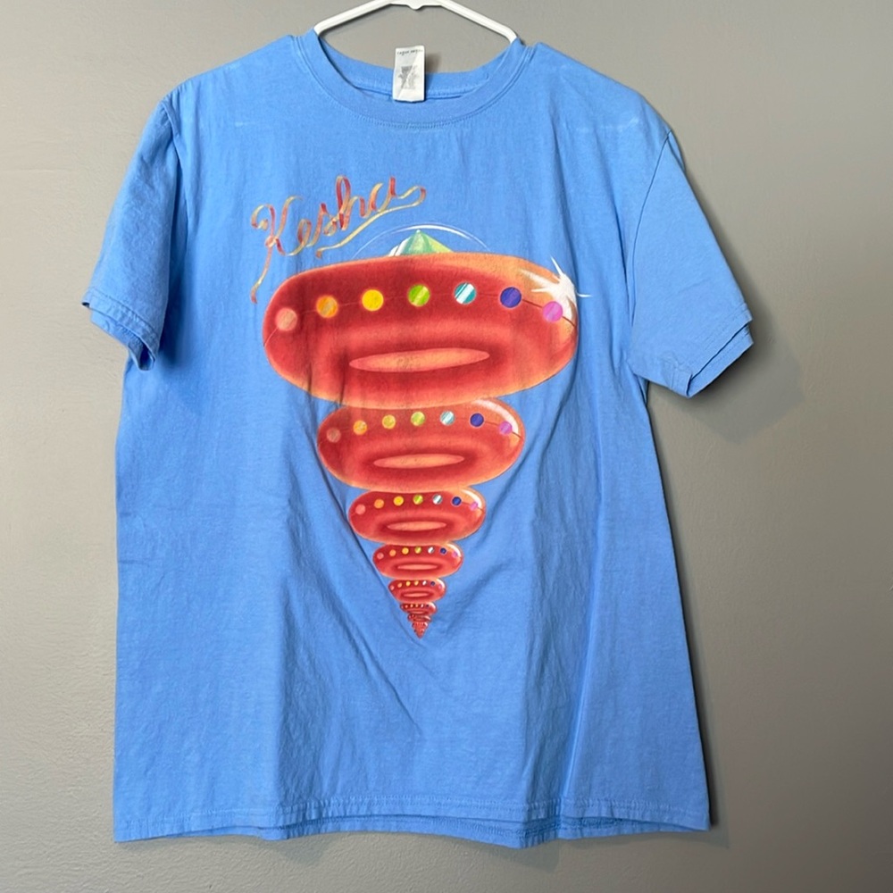 Kesha Graphic T-shirt
